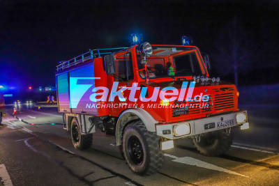Gefahrguteinsatz in Karlsruhe: Heizöl aus Silozug ausgetreten - Feuerwehr in Stupferich im Großeinsatz - Kilometerlange Ölspur