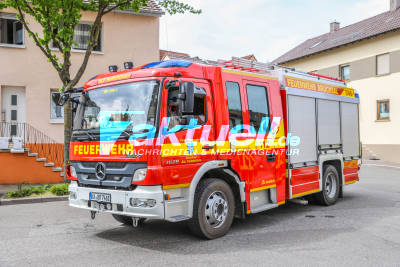 Schwerer Unfall in Bruchsal Heidelsheim: Biker kollidiert mit PKW - Motorradfahrer schwer verletzt - Rettungskräfte und Feuerwehr im Einsatz