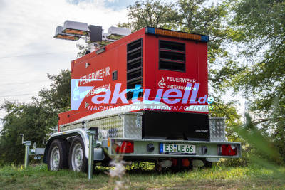 Köngen: Blaualgenalarm im Röhmsee - Feuerwehr im Einsatz