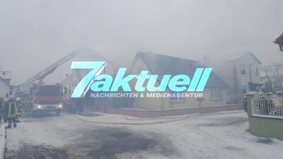 Gebäudevollbrand in Lingenfeld bei eisigen Temperaturen