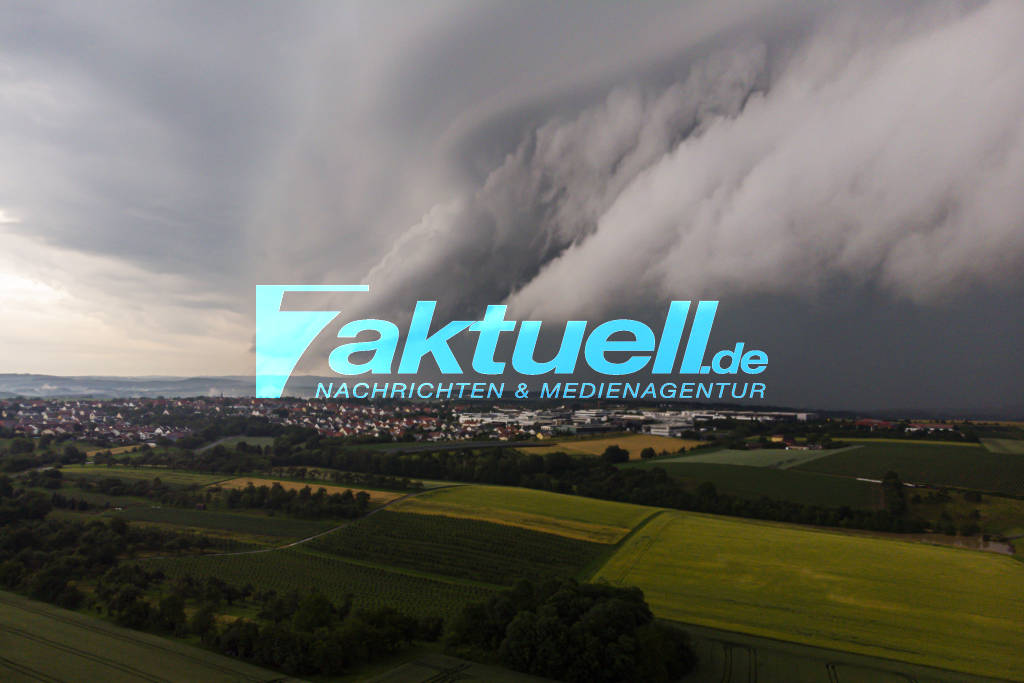 Riesige Shelf Cloud Uber Rems Murr Kreis Und Ludwigsburg Bringt Heftiges Unwetter Mit 7aktuell Many times shelf clouds get reported as wall clouds. 2