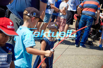 Spiel und Spaß beim Kinderfest am Flughafen Stuttgart