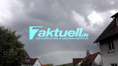 Regenbogen, heute ein wechselhaftes Sommerwetter über Stuttgart