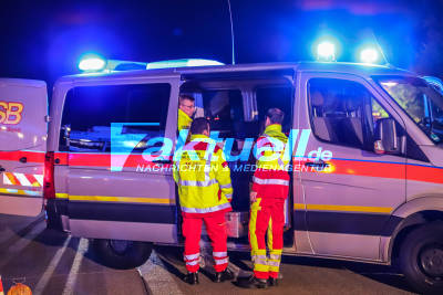 Mysteriöser Crash auf der BAB5: PKW überschlägt sich mehrfach - Junger Fahrer flüchtet von Unfallstelle - Grosse Suchaktion der Einsatzkräfte endet erfolglos
