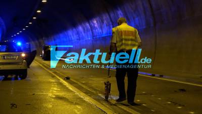 S-VAIHINGEN Österfeldtunnel PKW überschlägt sich in Tunnel 
