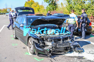 Schwerer Crash bei Philippsburg: 4 Schwerverletzte nach Kreuzungscrash auf Kreisstrasse - Grosseinsatz von Feuerwehr und Rettungsdienst