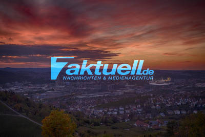 Sonnenuntergang & Abendbilder vom Rotenberg über Stuttgart