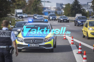 BMW brennt auf B29-Parkplatz höhe WN-Beinstein komplett aus