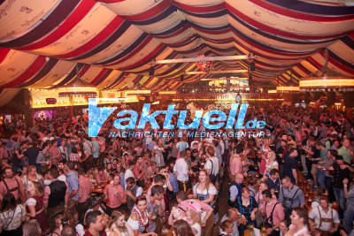 Wasen: Party - Bilder aus dem Wasenwirt-Festzelt vom Samstag