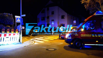 Fahrzeug überschlagen in 30er-Zone - Kreuzungscrash in Leinfelden-Echterdingen - 51-jährige verletzt