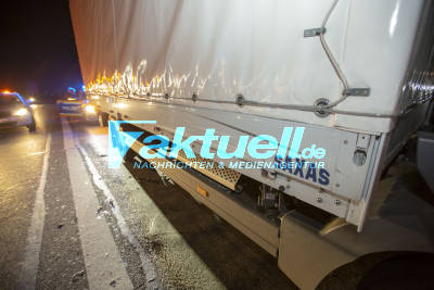 Zu spät gebremst: 16.000 Euro Schaden bei Crash an Ampel