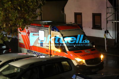 Schlägerei in Kneipe: Bierkrug über Kopf gezogen in Ubstadt-Weiher - Polizei mit Großaufgebot im Einsatz - 2 Verletzte
