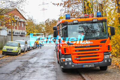 Großbrand am Karlsruher Rheinhafen: Feuer in Kessel im Heizkraftwerk - Großaufgebot von Rettungskräften im Einsatz