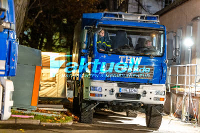 Polizeigroßkontrolle am Neckartor - THW und Polizei vor Ort