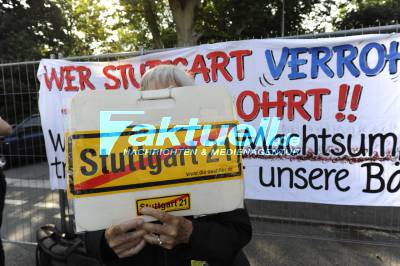 Senioren blockieren Grundwassermanagement-Baustelle