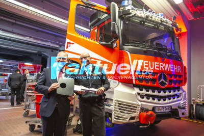 Fahrzeugneuzugang bei der Feuerwehr Sindelfingen: Die Feuerwehr bekommt ein neues WLF mit AB-Rüst und einen MTW
