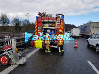 Massenkarambolage mit 6 Fahrzeugen auf der A81 fordert Verletzte