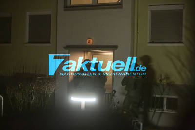 SEK-Zugriff in Wolfbusch: Polizei stürmt Wohnung in Mehrparteienhaus