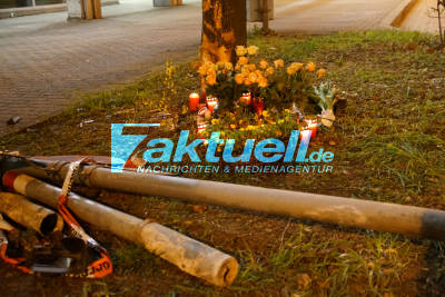 Stuttgart Nord: Unfallstelle nach tragischem Unfall mit Blumen bedeckt