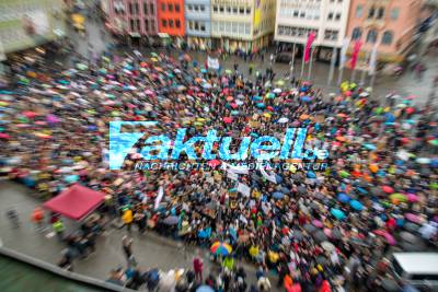 Fridays for Future: Schüler streiken in mehr als hundert Ländern für Klimaschutz - Impressionen der Demonstration in Stuttgart