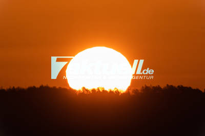 Grandioser Sonnenaufgang zum kalendarischen Frühlingsanfang