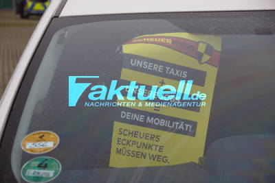 Stuttgart Mitte: Taxifahrer demonstrieren gegen Liberalisierungsgesetz