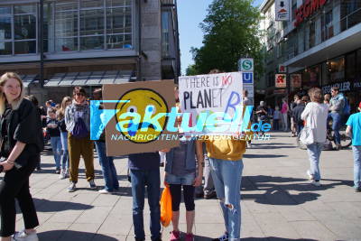 Stuttgart Mitte: Fridays for Future - Schüler demonstrieren auch am Feiertag