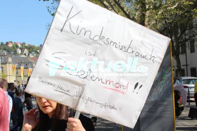 Demonstration gegen Kindesmissbrauch Stuttgart 