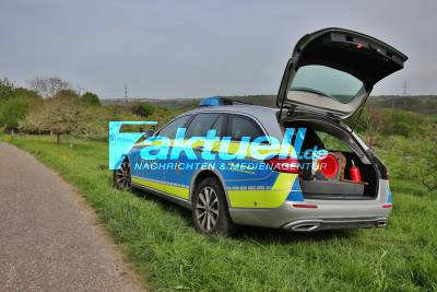 Traktor überschlägt sich am Abhang - Fahrer schwerst Verletzt mit Rettungshubschrauber abtransportiert