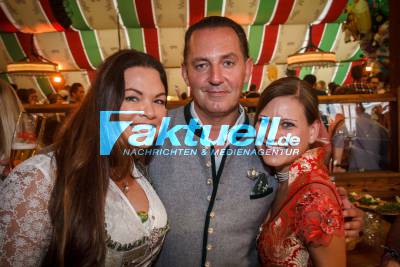 ONETASTE Studentenparty und Wasenwirt-Wahnsinn