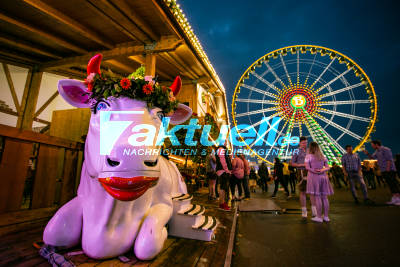Frühlingsfest bei Dämmerung