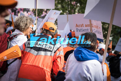 Marburger Bund: Über 1 000 Ärzte streiken in Stuttgart für bessere Arbeitsbedingungen