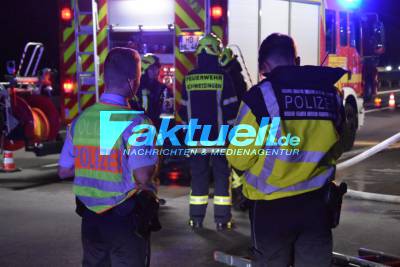 Reifenschaden lässt Lastwagen auf A6 in Flammen aufgehen