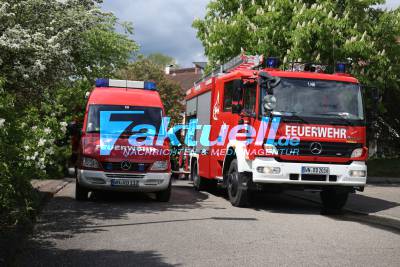 Fahrzeugbrand im Kirchhof - Einsatz für die Rudersberger Feuerwehr