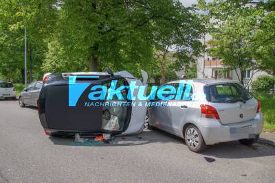 Stuttgart Fasanenhof: PKW bei Verkehrsunfall überschlagen