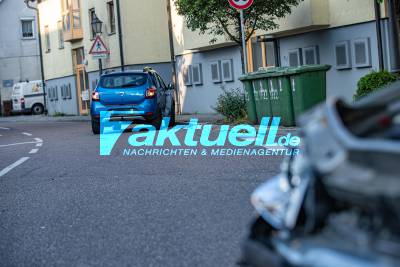 Verletzte bei Verkehrsunfall zwischen zwei PKW in Pleidelsheim