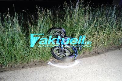 15-Jähriger Mofafahrer wird von Auto erfasst und stirbt