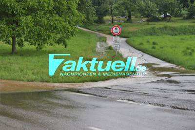 Schwere Unwetter im Rems-Murr Kreis - Keller, Straßen und Felder überflutet