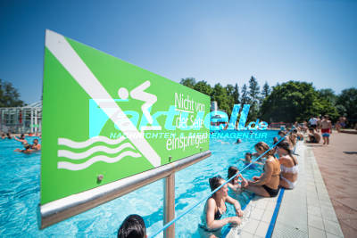 Brühende Hitze: Impressionen aus dem Möhringer Freibad -  Fast 40 grad Außen - 28 im Wasser
