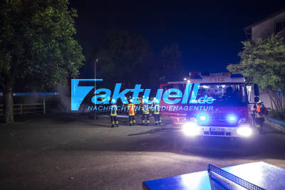Brandstiftung an Stöckachschule - Schuppen auf Schulhof brennt komplett aus