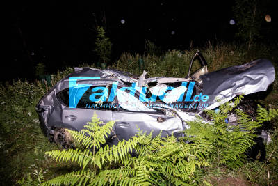 Zwei Tote bei Unfall - Mazda Böschung hinabgestürzt - Unfalldrama auf der B294 im Nordschwarzwald