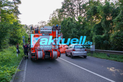 Tödlicher Unfall: Twingo fährt in Stuttgart auf verkehrsbedingt haltenden Rollerfahrer auf