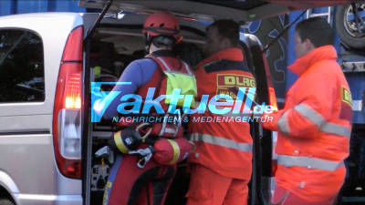 Nürtingen: Nachtwache entdeckt im Neckar treibendee Person im Morgengrauen - Zusammenhang mit dem Neckarfest? DLRG, Polizeihubschrauber, Feuerwehr, Rettungsdienst im Einsatz