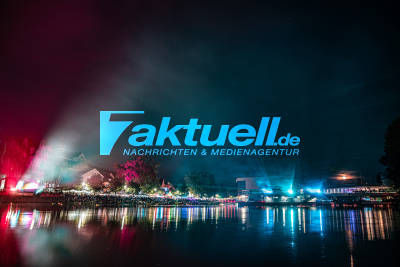 Schlemmen am See in Böblingen - Musikfeuerwerk am Böblinger See - Mit Lasershow
