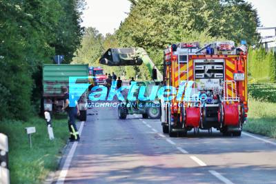 Fruchtiger Einsatz für die Affalterbacher Feuerwehr - Bauer verliert mehr als 1 Tonne Rote Bete mitten auf der Winnender Straße