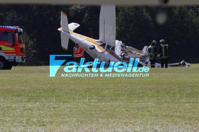 Beinahe-Katastrophe bei weltbekanntem Oldtimer-Flugtag - Flugzeuge krachen beim Start ineinander - Akute Brandgefahr von 400 Liter Flugbenzin 