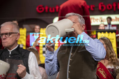 Eröffnungsfeier und Fassanstich des 174. Cannstatter Volksfest