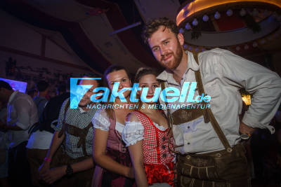 SWR Wasenparty im Wasenwirt Zelt