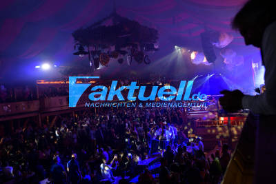 Volksfest 2019: Wasenpirsch im Schwabenwelt-Zelt