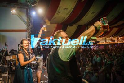 Volksfest 2019: ONETASTE Studentenparty im Wasenwirt Zelt